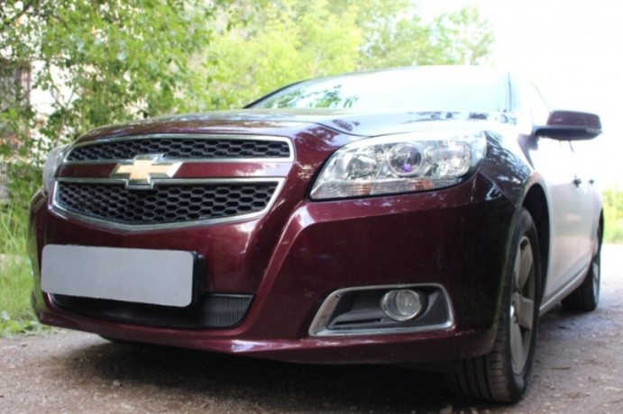 Защита радиатора "Standart" Chevrolet Malibu (2012-2015) чёрная купить недорого с доставкой в Истра