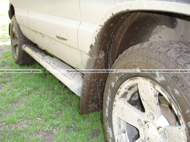 Брызговики передние расширенные B@3 2123 "Chevrolet Niv@" до 2009 г. (2 шт.) купить недорого с доставкой в Истра